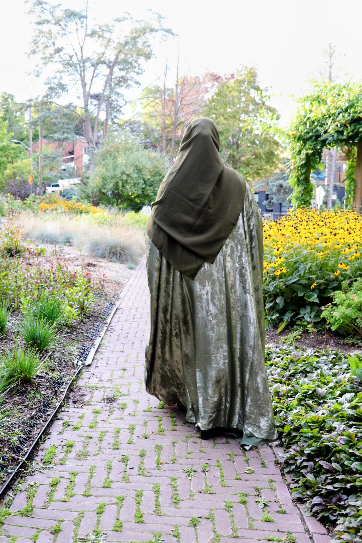Metallic shimmer Shrug Abaya