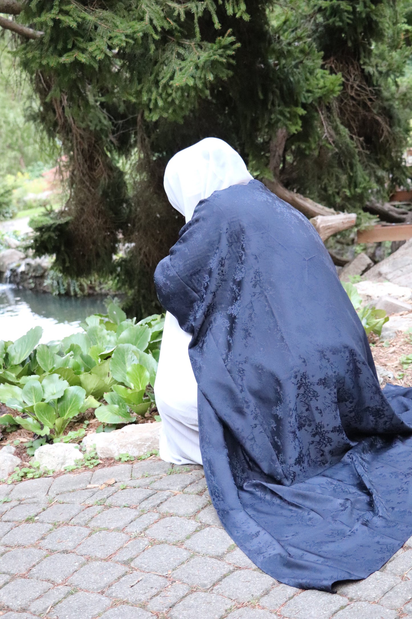 Jacquard Print Abaya-Navy Blue