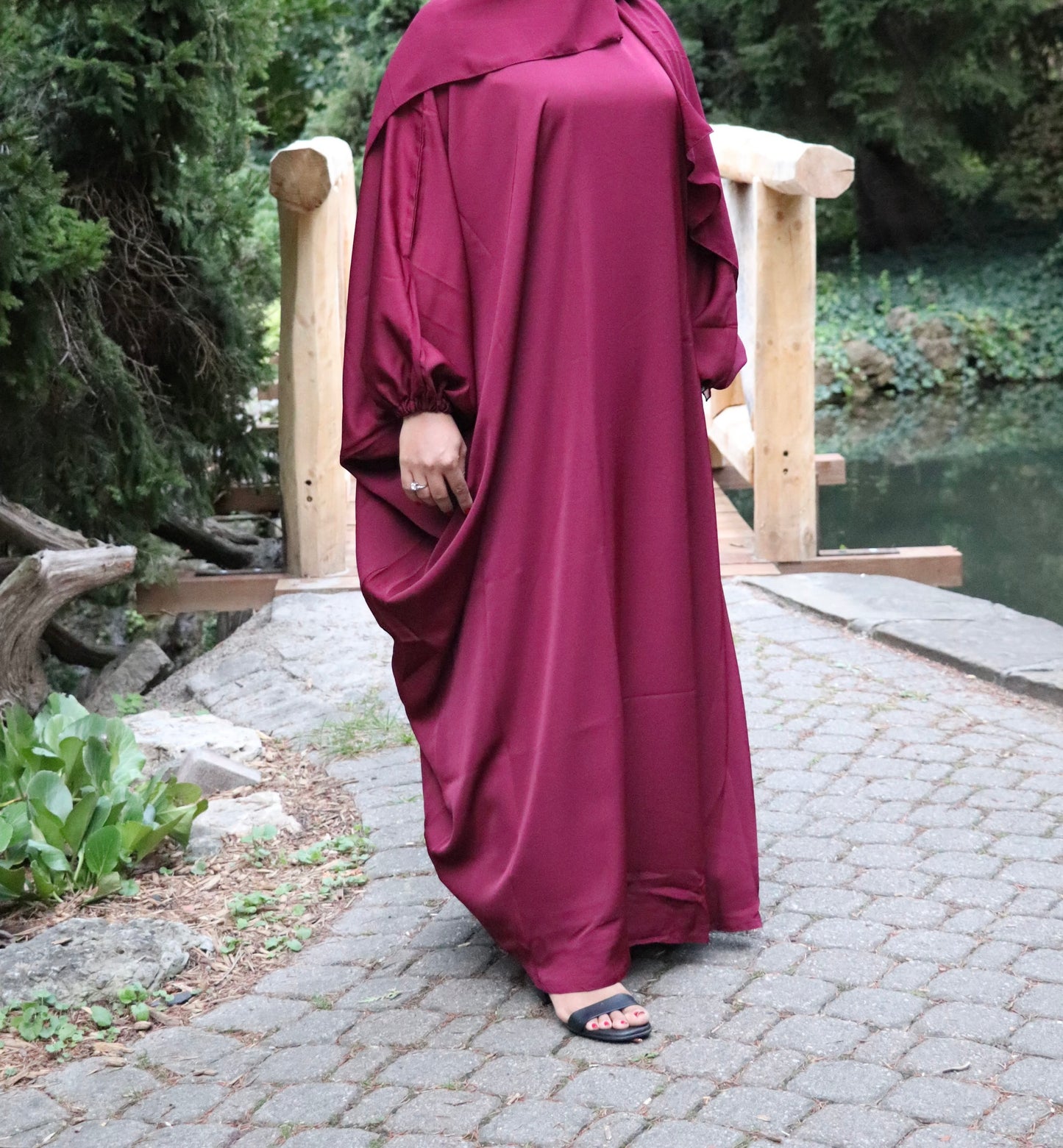 Closed Farasha with elasticated cuff