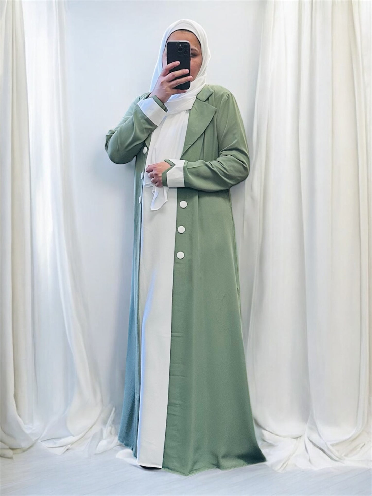 Zainab Abaya