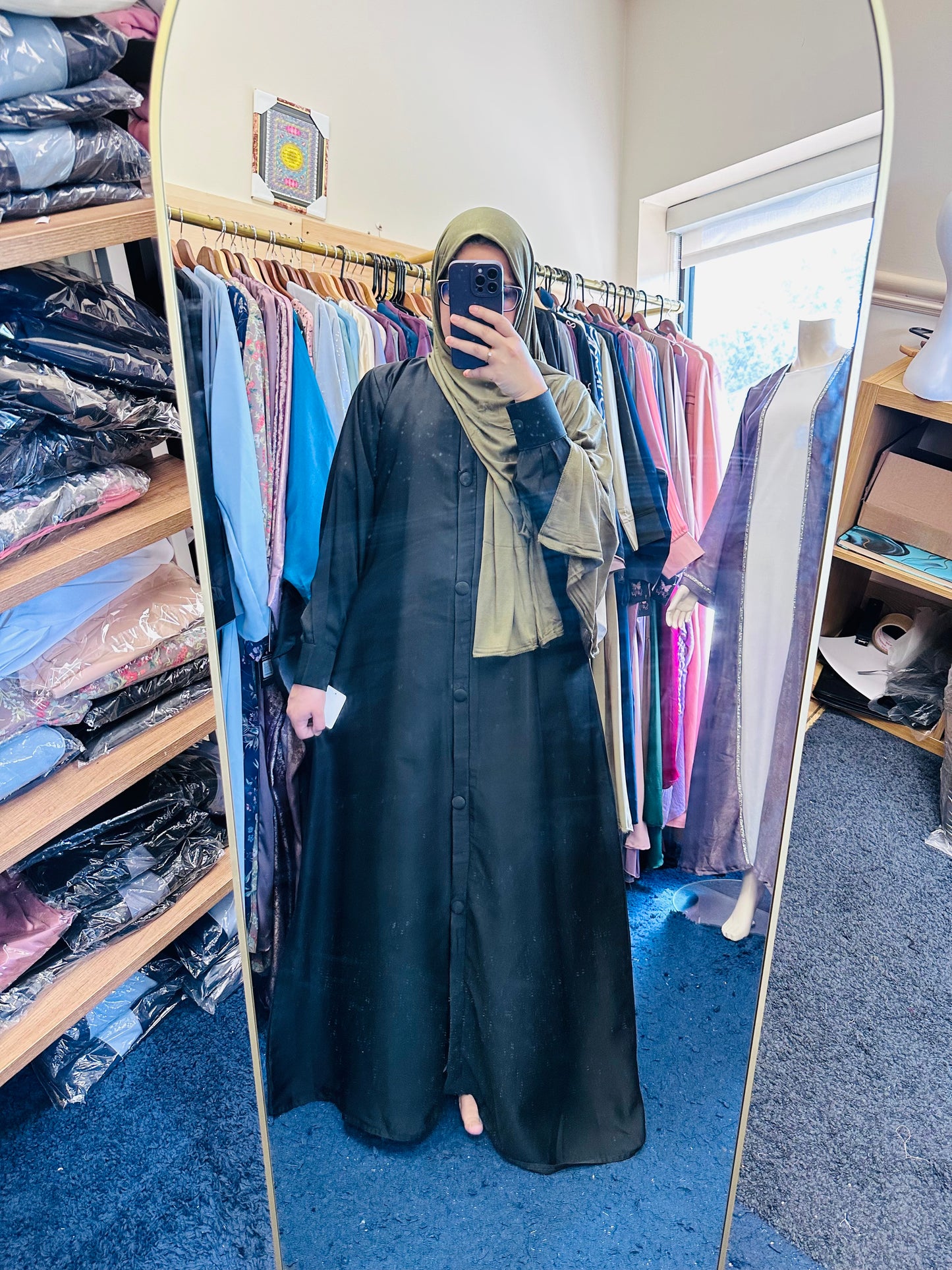 Essential Abaya with buttons-Black