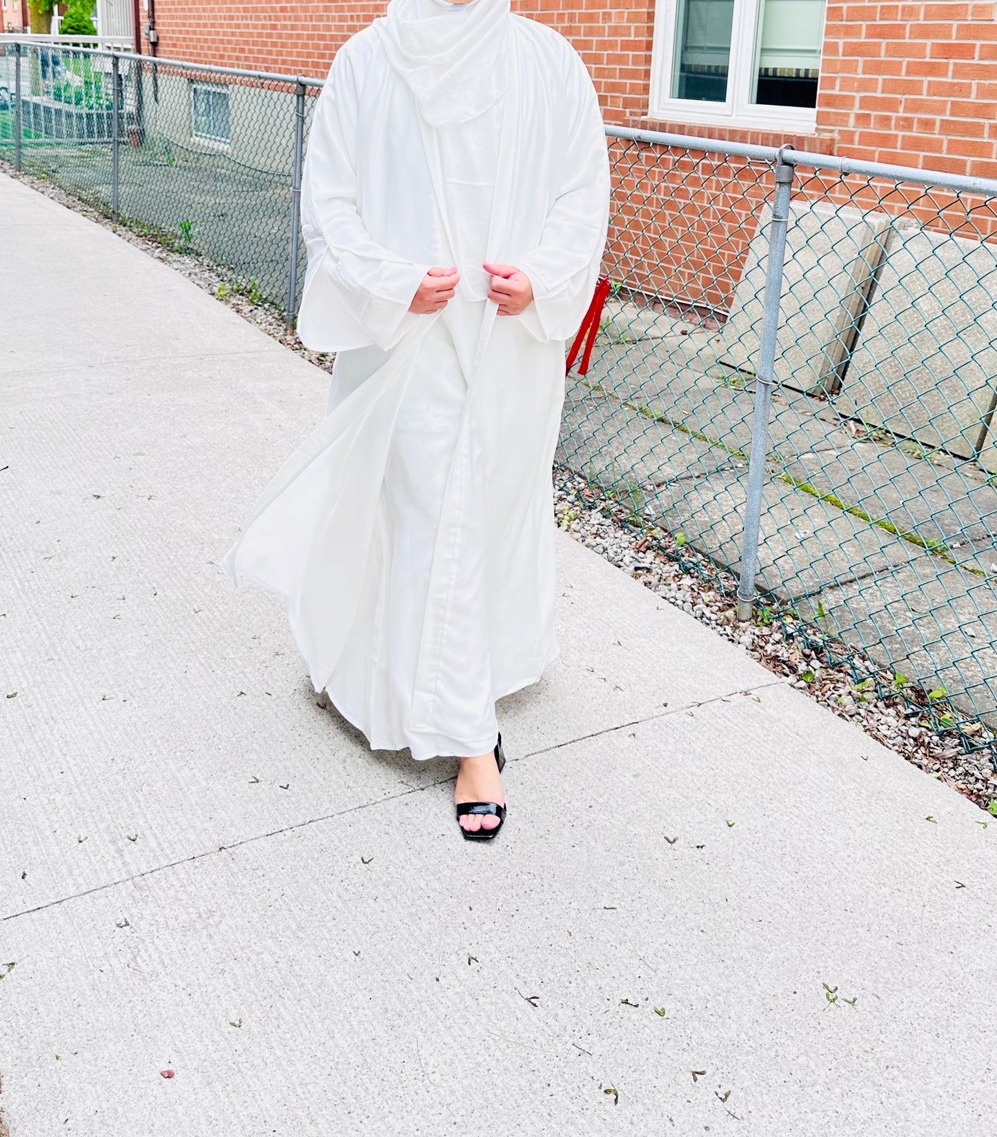 Essential Abaya- White 4 piece set