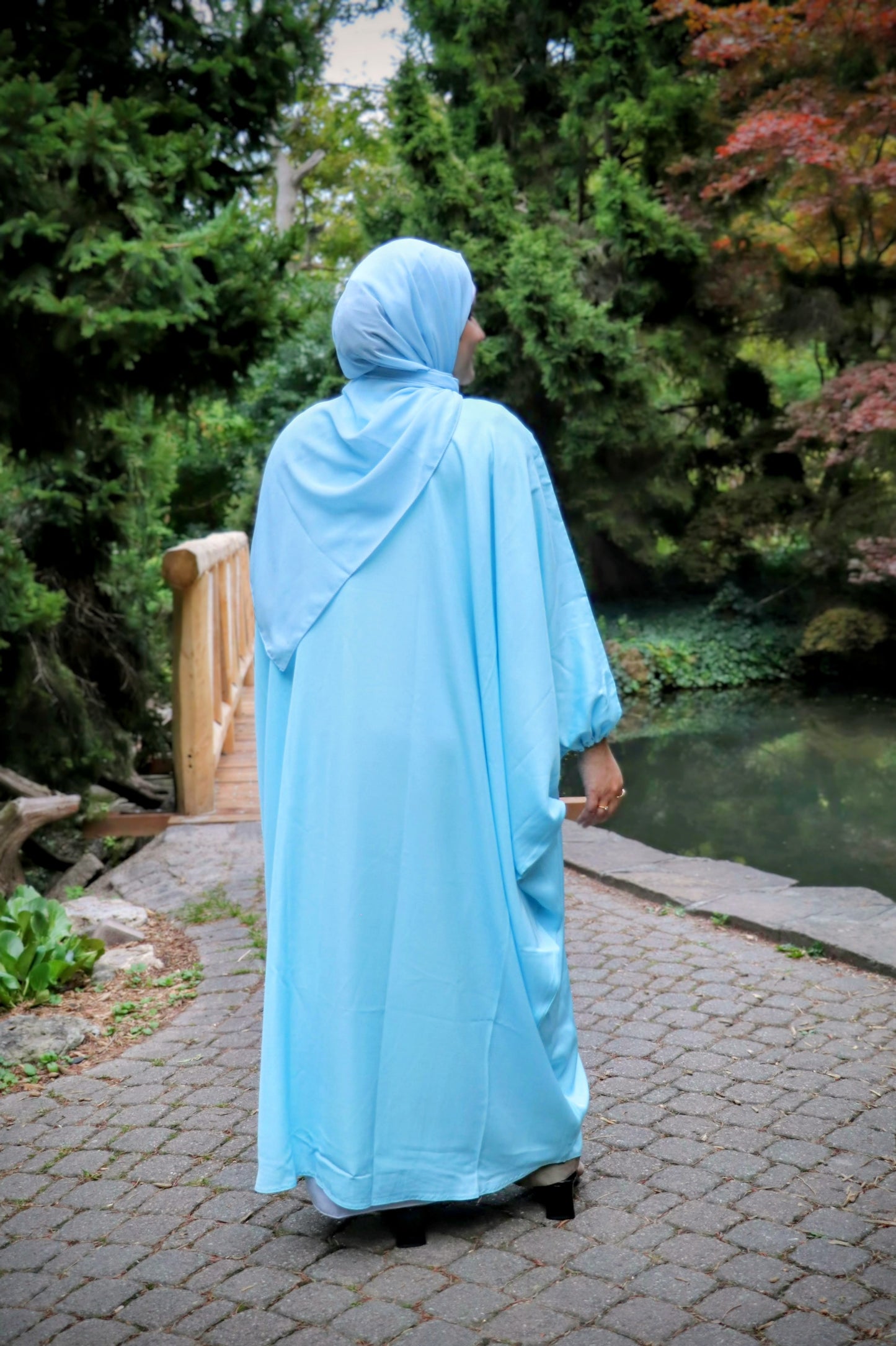 Closed Farasha with elasticated cuff