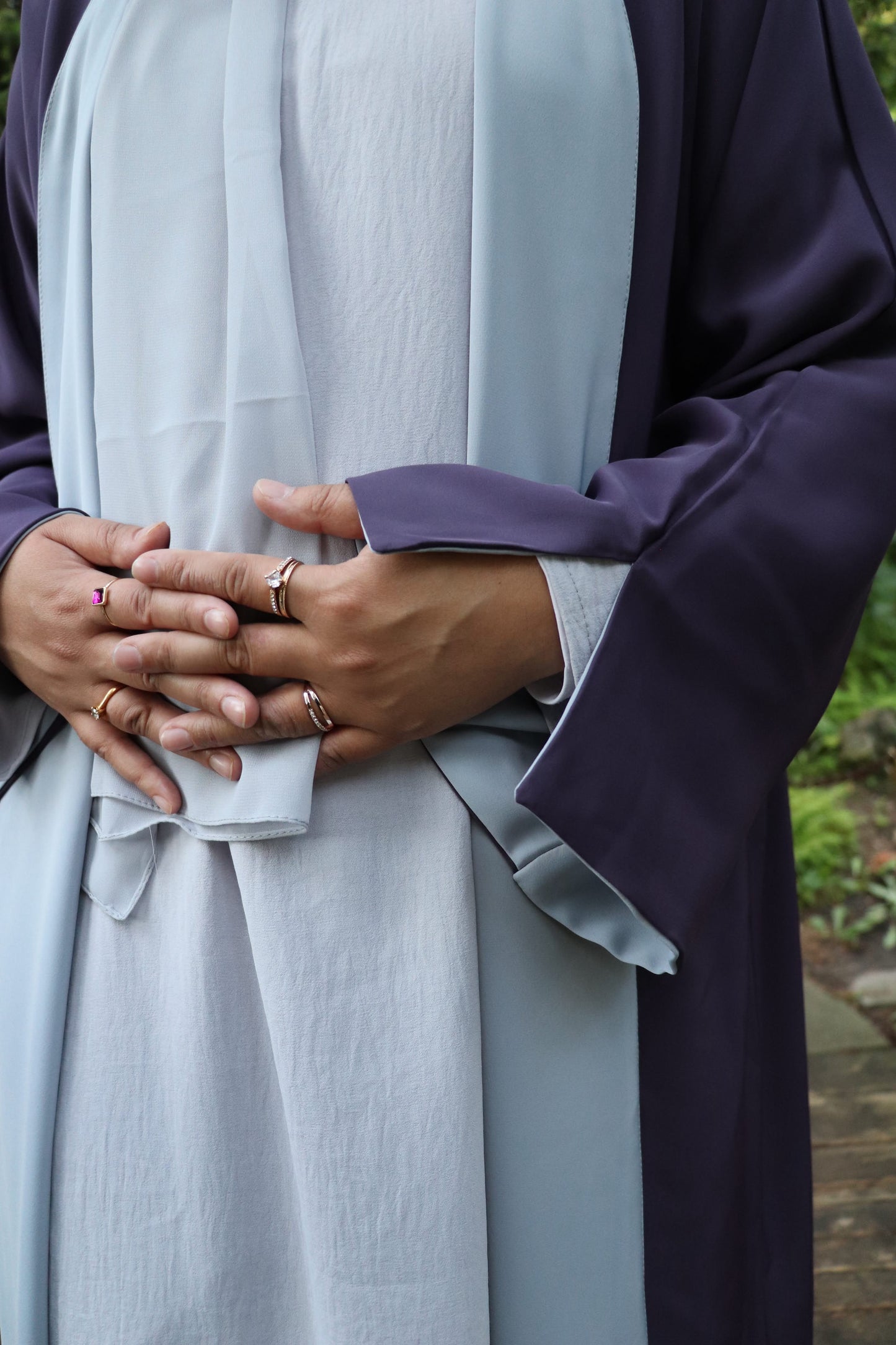 Reversible Abaya in Plum Purple & Dove grey
